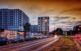 Schulz Hotel Berlin Wall at the East Side Gallery